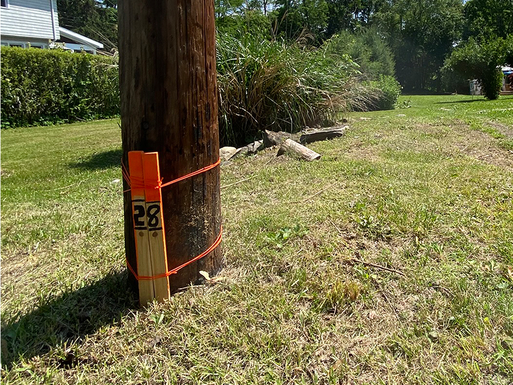 A marker the shows the location of 28 Pearl